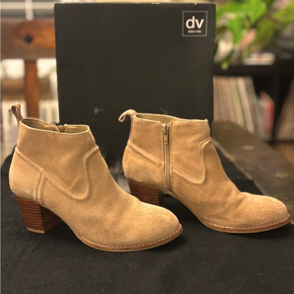 SZ 7.5M DV by Dolce Vita Suede Dark Tan Ankle Booties - Great Condition!